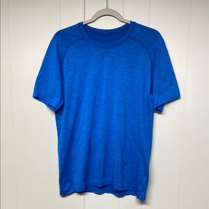 Lululemon Men's Blue Athletic T-Shirt